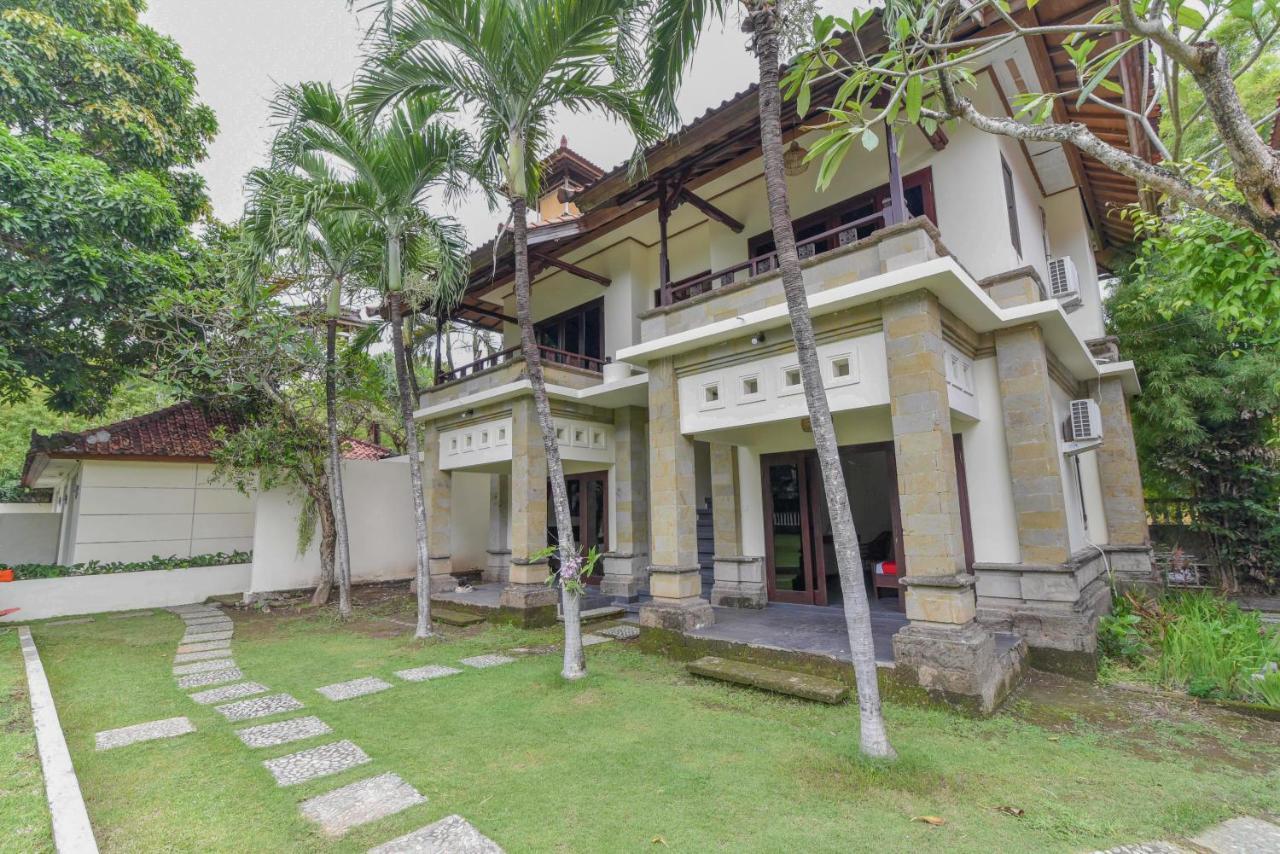 เรดดอร์ซ พลัส เนียร์ ซมินญะก์สแควร์ Hotel เดนปาซาร์ ภายนอก รูปภาพ